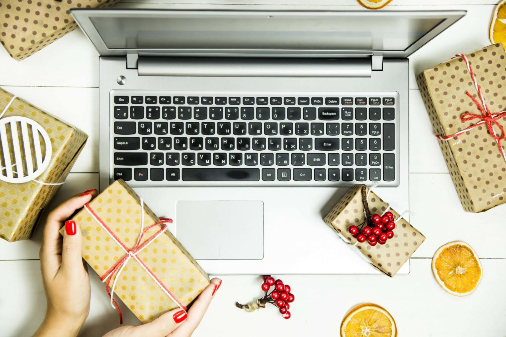 Cyber Monday vs Black Friday: buying gifts on your laptop without the hassle